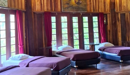 Traditional Room, 2 Bathrooms