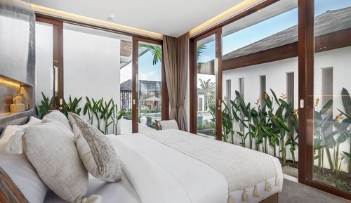 Comfort Villa, 6 Bedrooms, Pool View