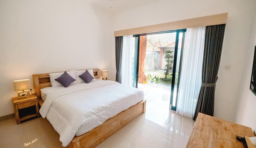 Deluxe Room, Pool View