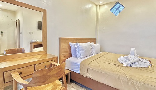 Standard Double Room, Garden View