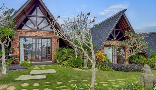 Deluxe Cottage, Patio, Pool View (Sea Facing)