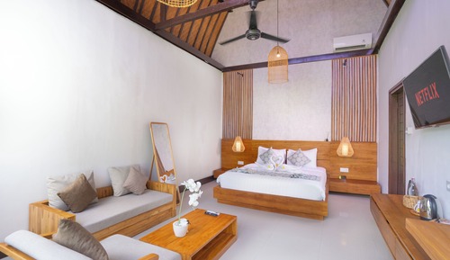 Deluxe Cottage, Patio, Garden View