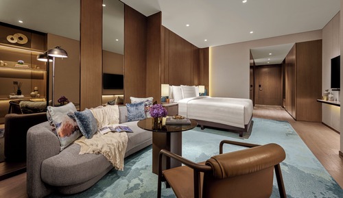 Pacific Club King Room