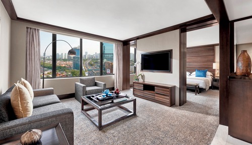 Club Suite, 1 King Bed (Urban)
