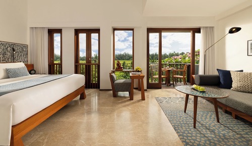 Impressive Forest Suite King Bed with Butler Service