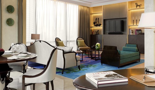Suite, 1 King Bed (Gallery)