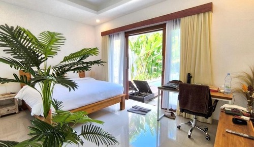 Villa, Garden View