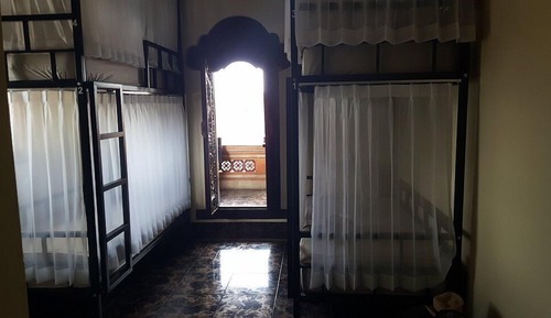 Shared Dormitory, Women only, Balcony