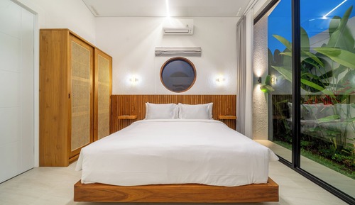 Royal Villa, 2 Bedrooms, Patio, Pool View