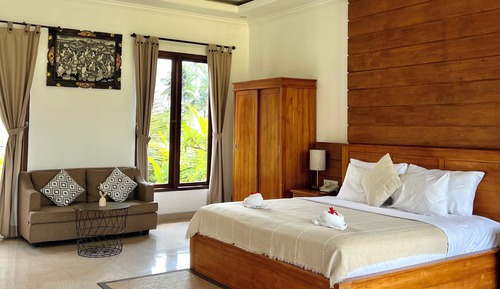 Deluxe Room with Rice field View