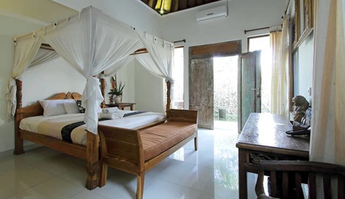 Deluxe Cottage Room