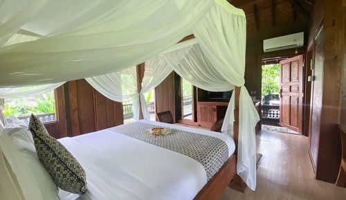 Deluxe Suite, Garden View