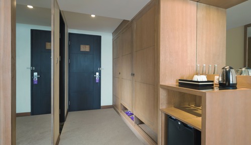 Deluxe Room with Shower