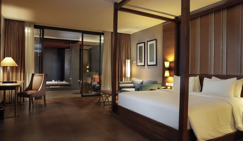Honeymoon Suite
