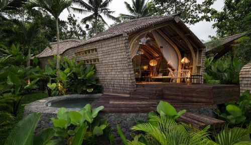 Deluxe Bungalow