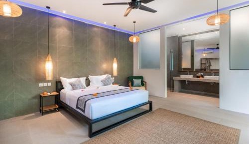 King Room with Balcony