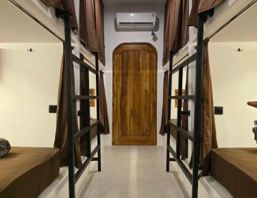 Bed in 8-Bed Mixed Dormitory Room