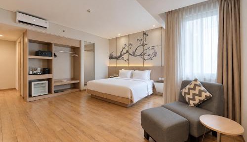 Premiere Queen Room 
