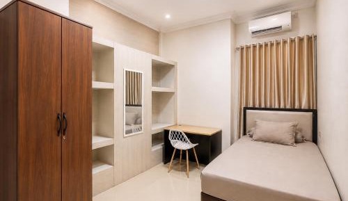 Single Room with Private External Bathroom