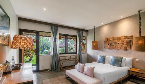 Deluxe Room with Rice Field View