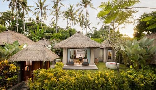 Heavenly Jacuzzi Villa with Butler Service - King Bed