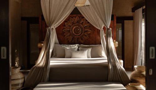Grand One Bedroom Villa with Private Pool & Bathtub
