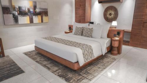 Cicada Valley Suite, 1 Bedroom Suite, 1 King, Forest view, High floor, Balcony, Includes yoga class, daily afternoon tea, daily resort cocktail, scheduled daily shuttle service to Ubud Center, and Wi-Fi