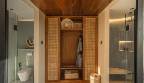 Grand Suite Room with Pool View