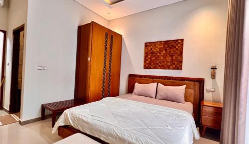 Double Room with Pool View