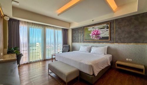 Deluxe Room with Sea View