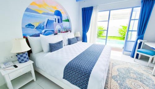 King Room with Pool View