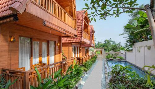 Double Room with Pool View