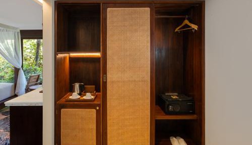 Nature Haven Family Junior Suite with Plunge Pool