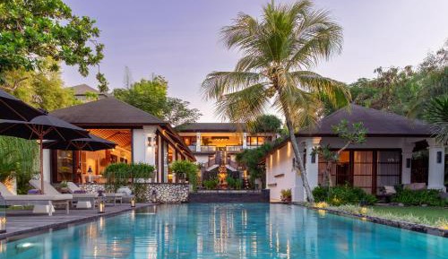 Villa - Beach Front