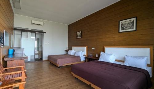 Deluxe Queen Room with Two Queen Beds
