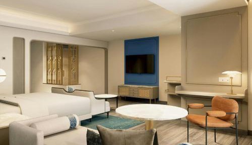 Grand Deluxe King Room