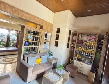 Queen Room with Garden View