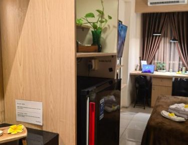 Studio Apartment with Balcony
