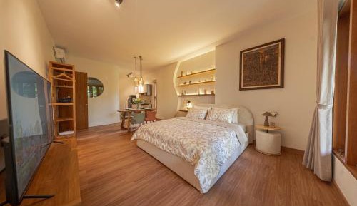Double Room with Private Bathroom