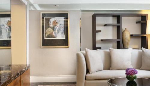 Executive Grand Deluxe Room King	