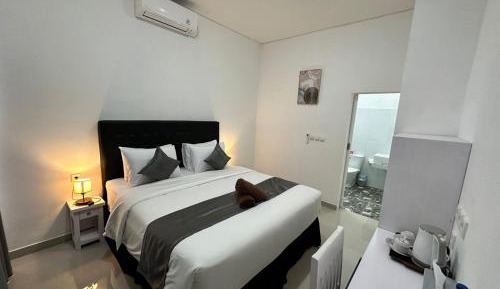 Deluxe Double Room with Balcony and Sea View