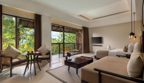 Sanctoo Suite Room with FREE Daily Ubud Shuttle Service, FREE Professional Photo Session, FREE Daily Mini-bar Enjoyment, FREE Curated Daily Activities, FREE 1x Afternoon Tea