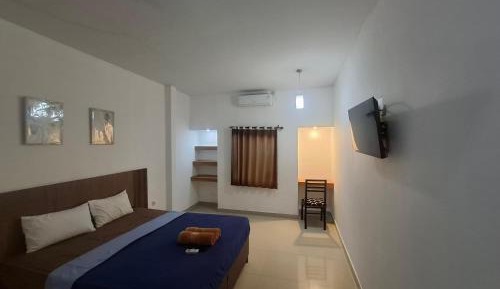 Deluxe Room (2 Adults + 1 Child)