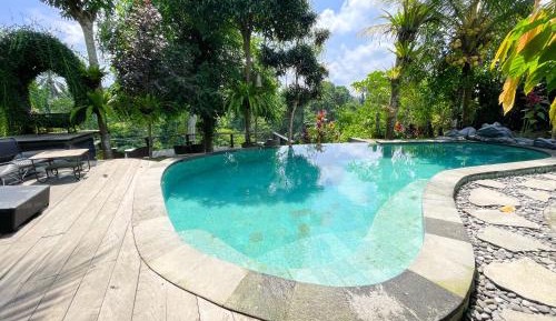 Deluxe Double Room with Pool View