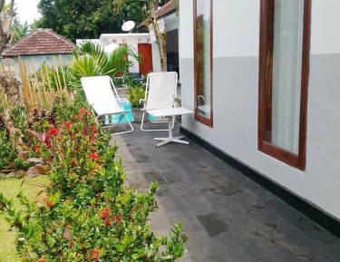 Villa with Garden View