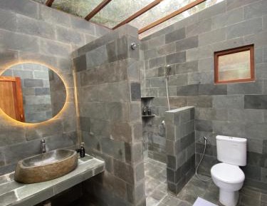 Single Room with Private External Bathroom
