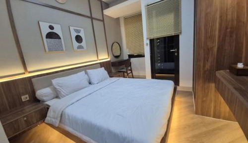 Studio Apartment with Balcony