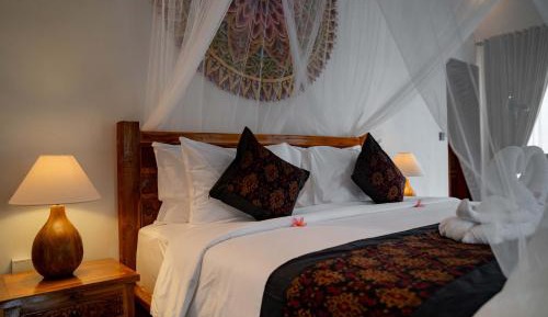 Deluxe One-Bedroom Villa with Private Pool and Valley View