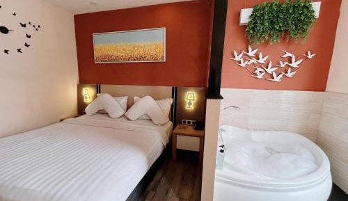 Executive Jacuzzi Room