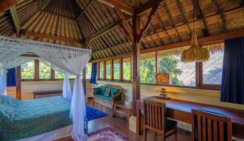 Suite Shanti Room